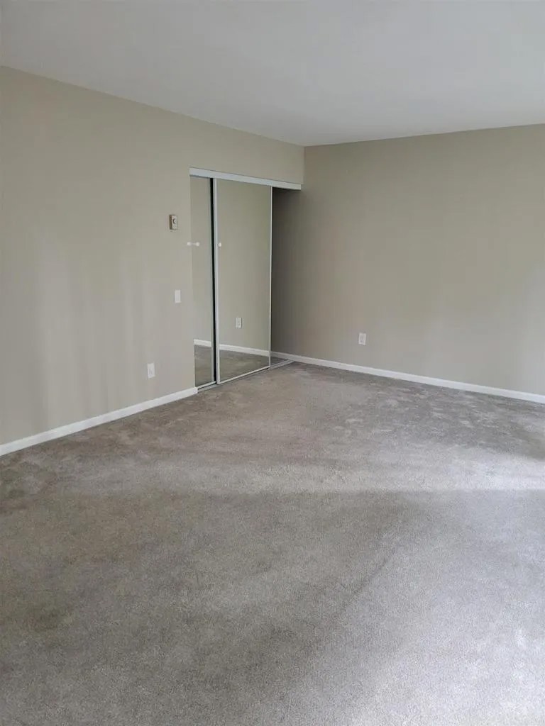 6249 Caminito Juanico