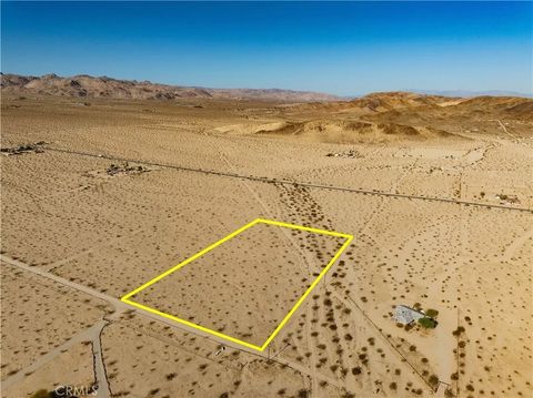 Photo of 5226 Pearl Springs, 29 Palms, CA 92277 (MLS # JT25275607)