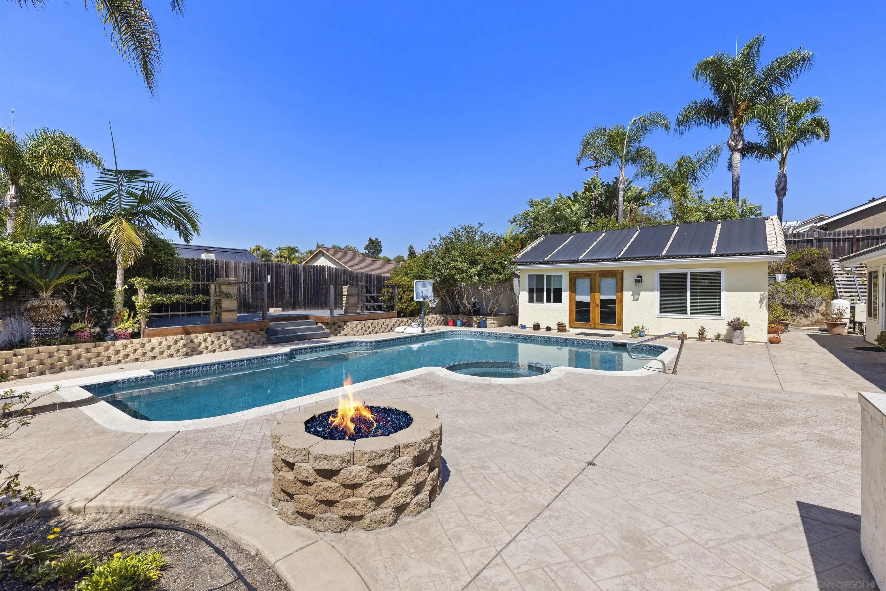 1510 Orangeview Dr 1-2