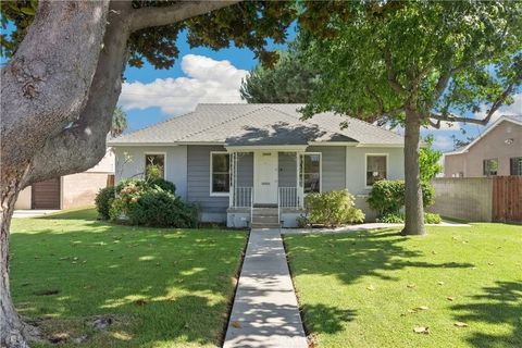 Photo of 4832 Sunfield Avenue, Long Beach, CA 90808 (MLS # CV25239270)