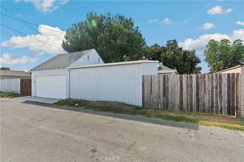 Tiny photo for 4832 Sunfield Avenue, Long Beach, CA 90808 (MLS # CV25239270)