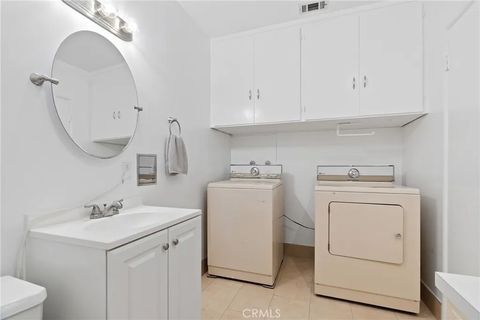 Tiny photo for 4832 Sunfield Avenue, Long Beach, CA 90808 (MLS # CV25239270)