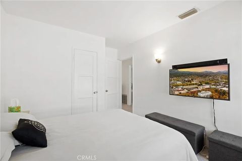 Tiny photo for 4832 Sunfield Avenue, Long Beach, CA 90808 (MLS # CV25239270)
