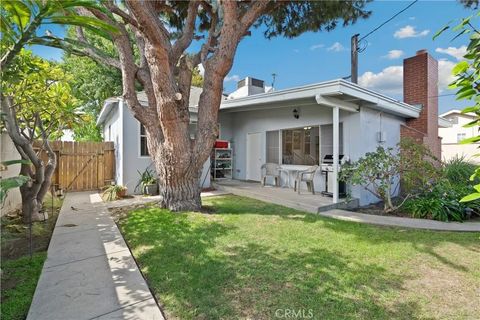 Tiny photo for 4832 Sunfield Avenue, Long Beach, CA 90808 (MLS # CV25239270)