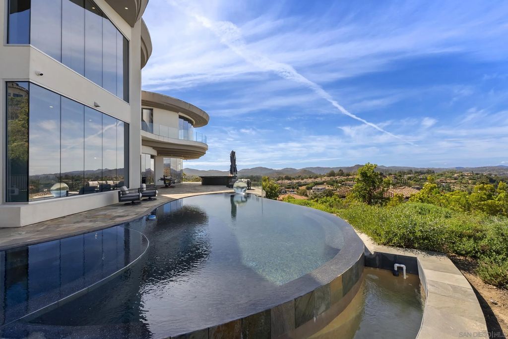 Photo of 13220 Highlands Ranch Rd, Poway, CA 92064 (MLS # 260008808)