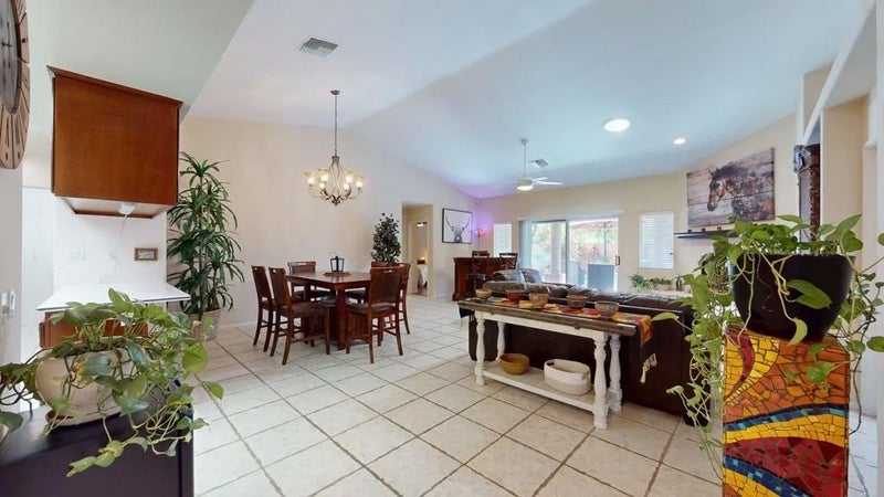43850 Venice Drive