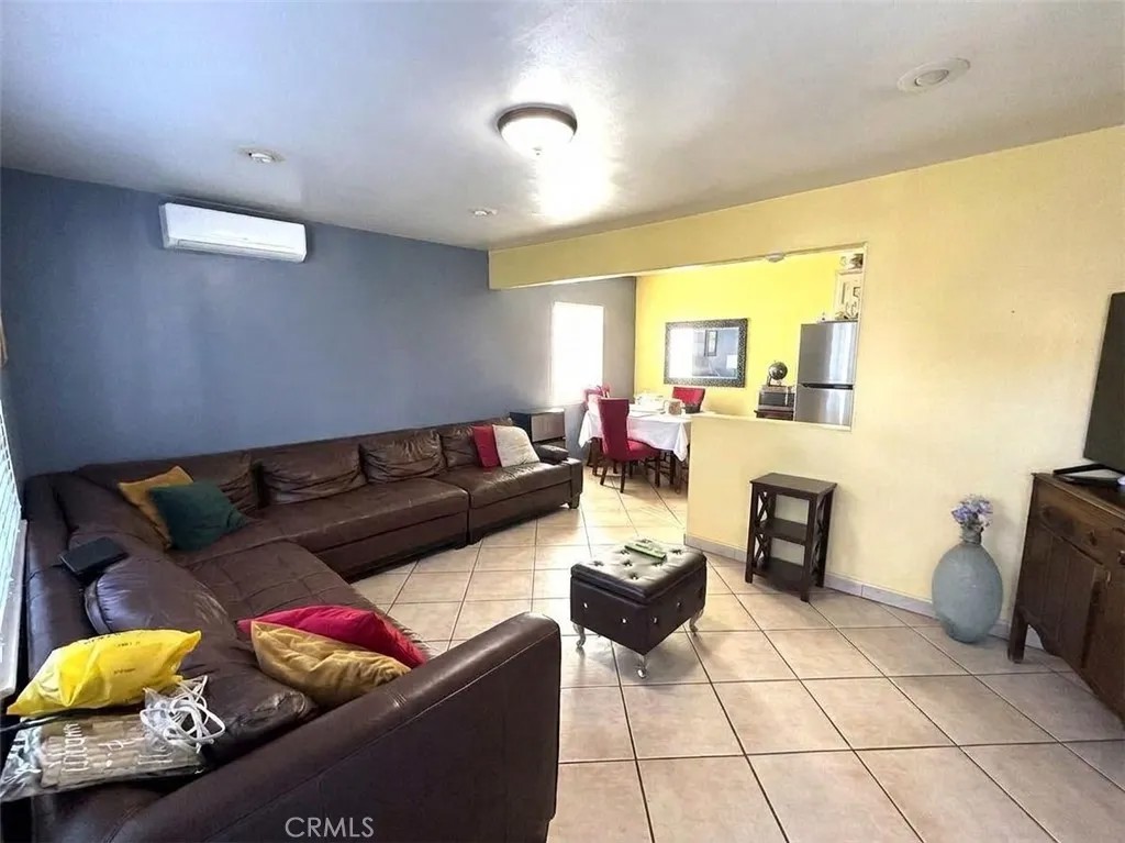 128 Los Angeles