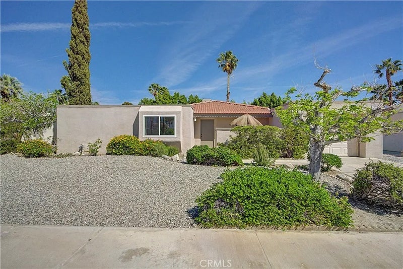 1360 E Gem Circle