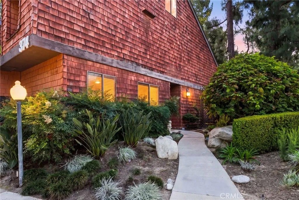 Photo of 374 S Prospectors Rd #121, Diamond Bar, CA 91765 (MLS # PW26093790)