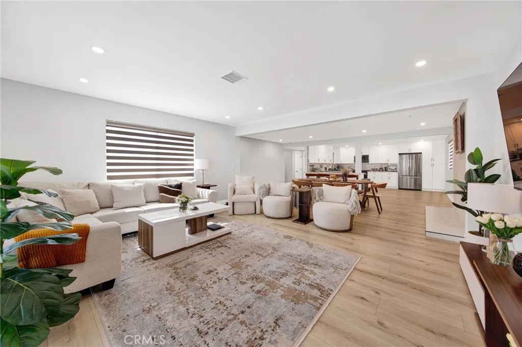 16052 Bahama Street