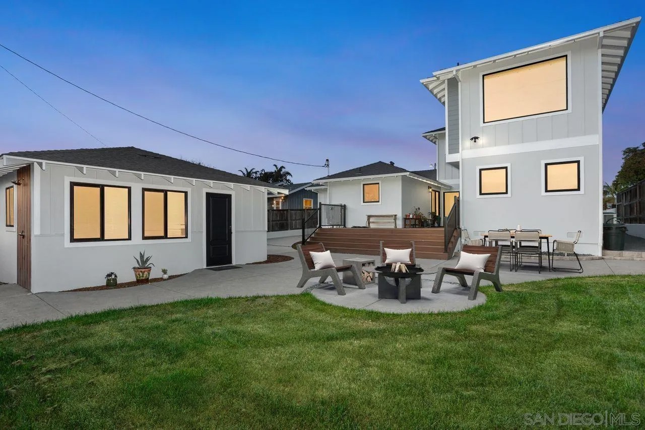 5301 Los Robles Dr
