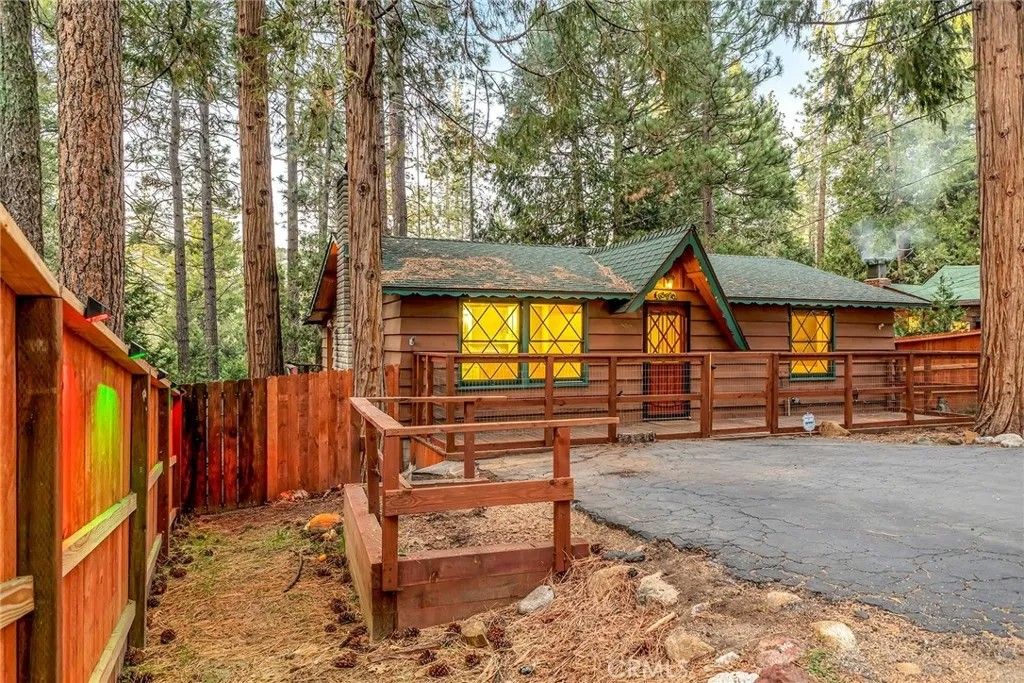 Photo of 53570 Marian View, Idyllwild, CA 92549 (MLS # PW25282076)