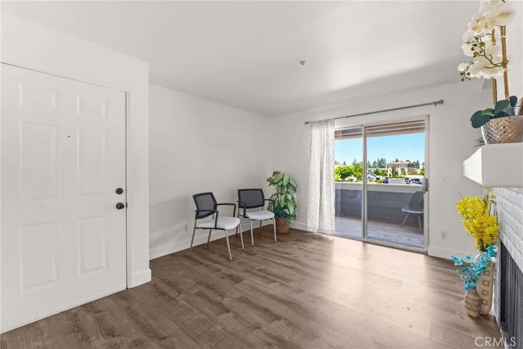 111 S Lakeview