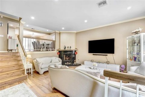Tiny photo for 20737 Roscoe Boulevard #203, Winnetka, CA 91306 (MLS # SR26098808)