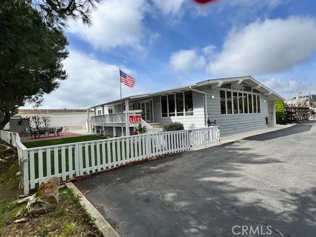 Photo of 2275 W 25th #242, San Pedro, CA 90732 (MLS # SB26023277)