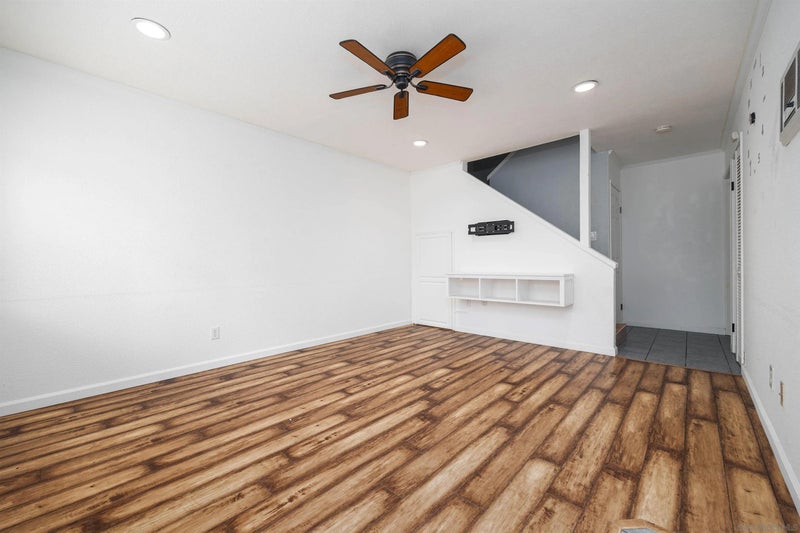 8138 Winter Gardens Blvd Unit 11