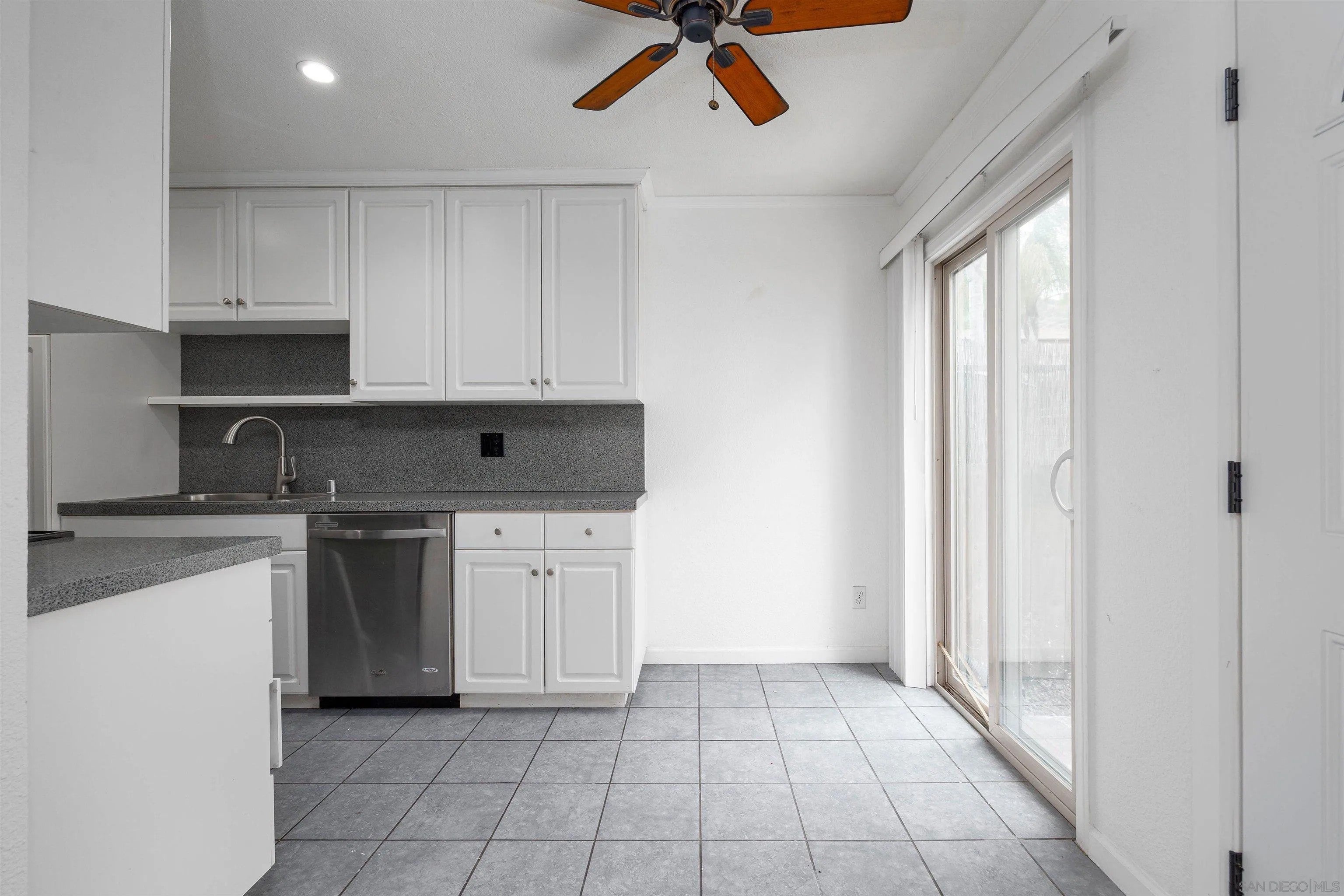 8138 Winter Gardens Blvd Unit 11