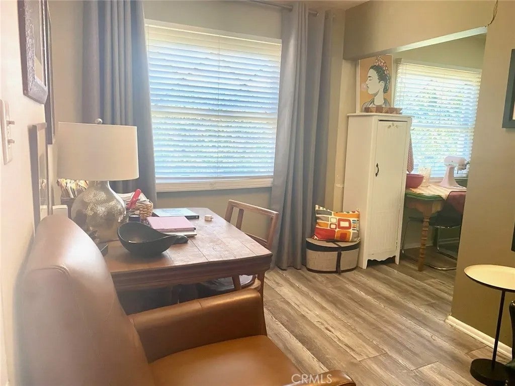1020 W 220th