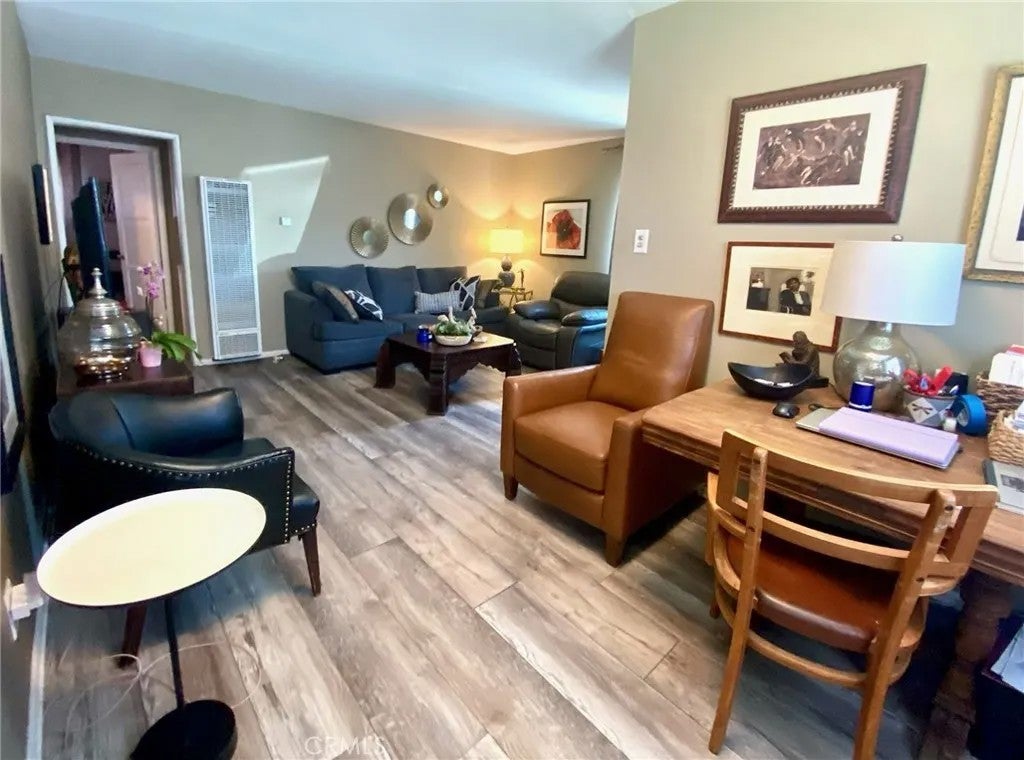 1020 W 220th