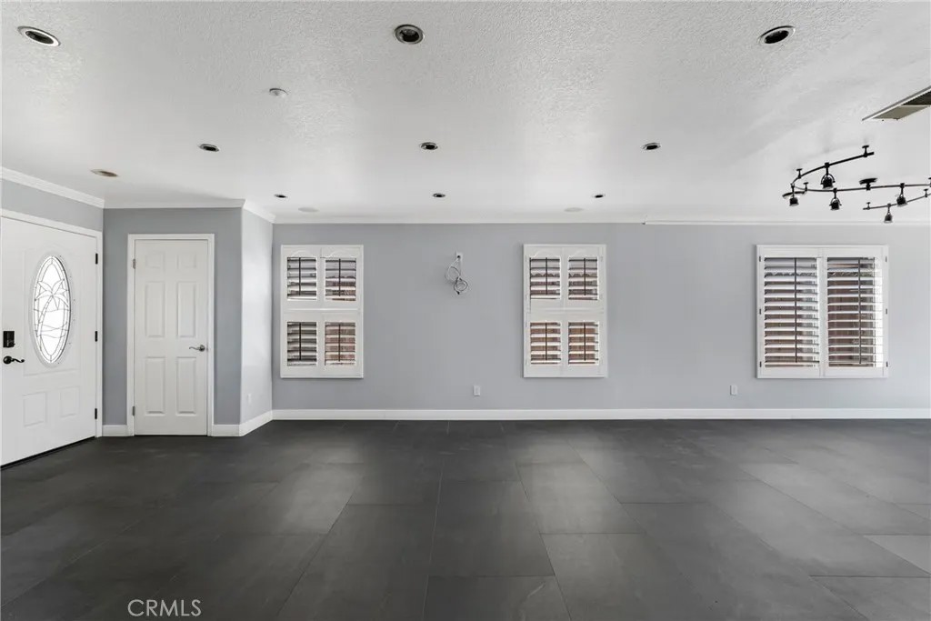 12229 Canyon Hill