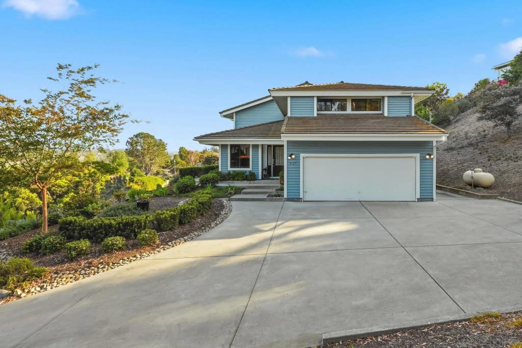 Photo of 4165 Manchester Ave, Encinitas, CA 92024 (MLS # 260017655)