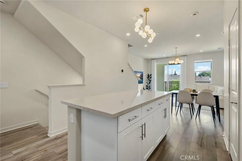 1112 Cardinal Way