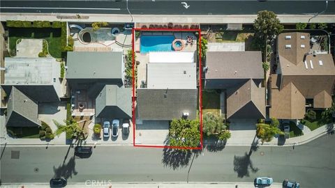 Tiny photo for 8542 Bayonne Dr, Huntington Beach, CA 92646 (MLS # NP25258641)