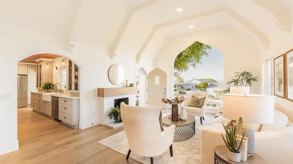 3951 Atascadero Drive