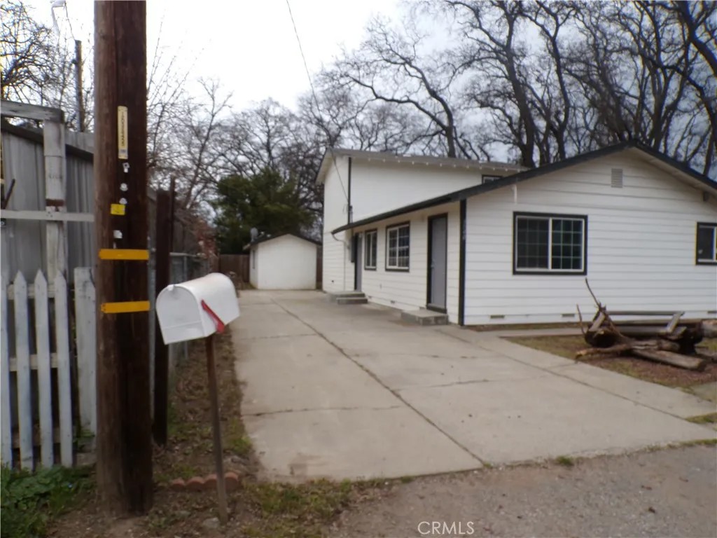 3740 Mullen