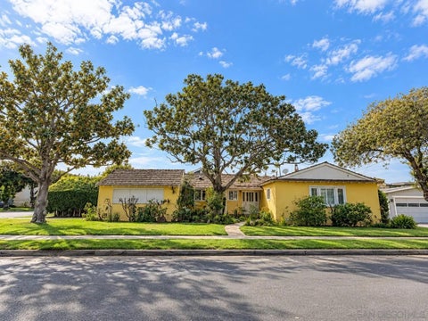 Photo of 170 Acacia Way, Coronado, CA 92118 (MLS # 260023857)