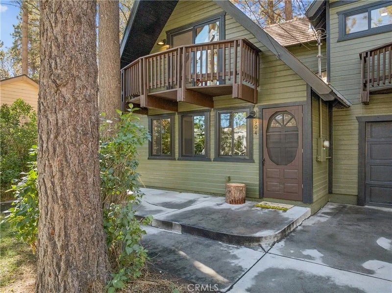 904 Angeles