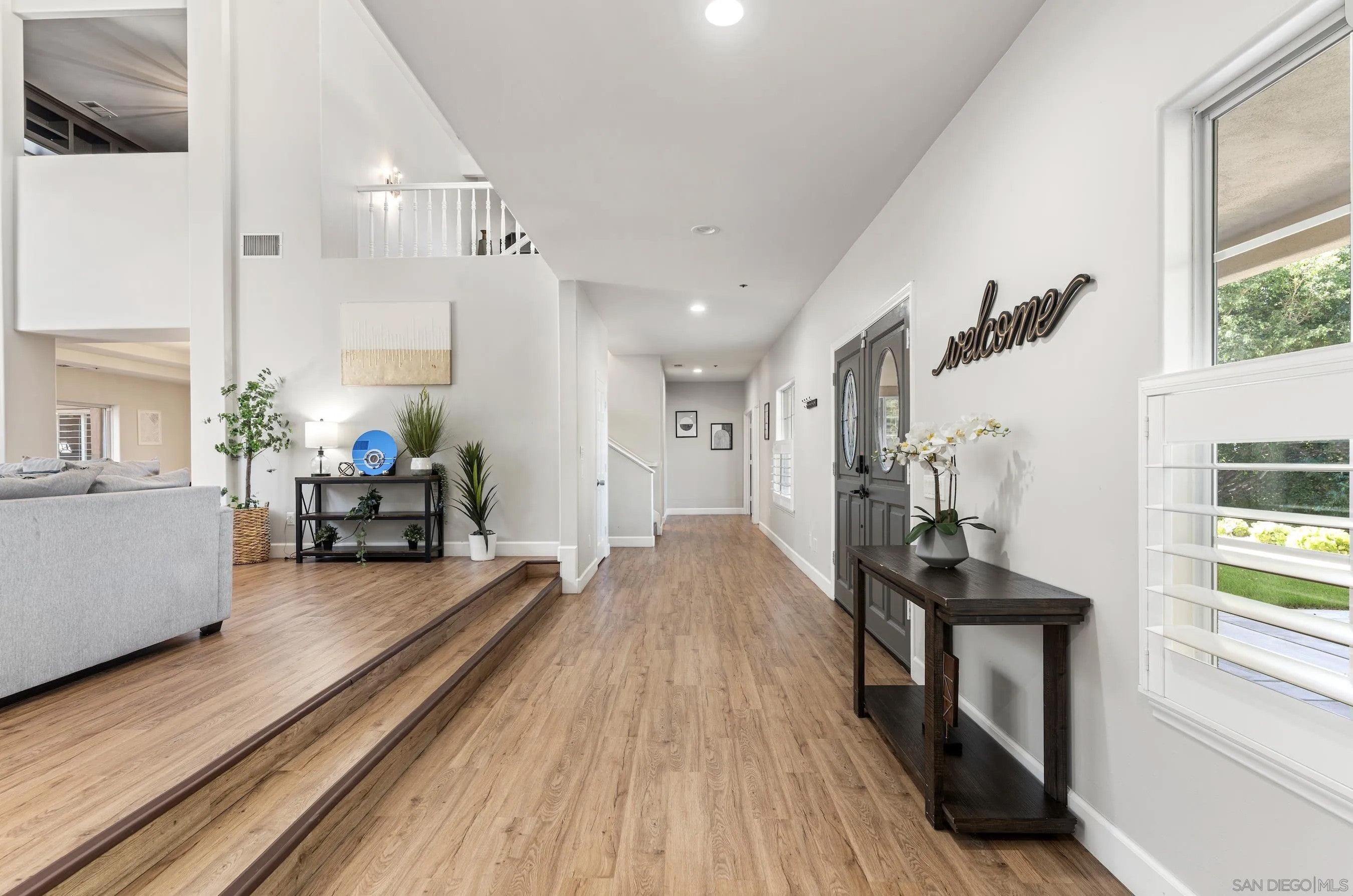 1696 Gil Way