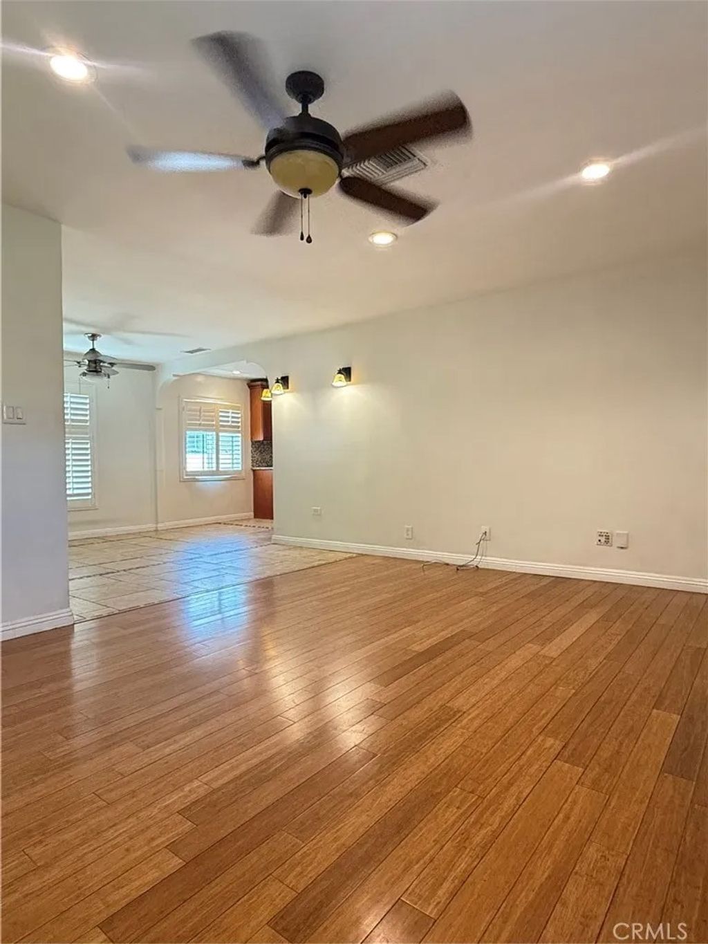 Photo of 6517 White Oak Ave, Reseda, CA 91335 (MLS # SR26097225)