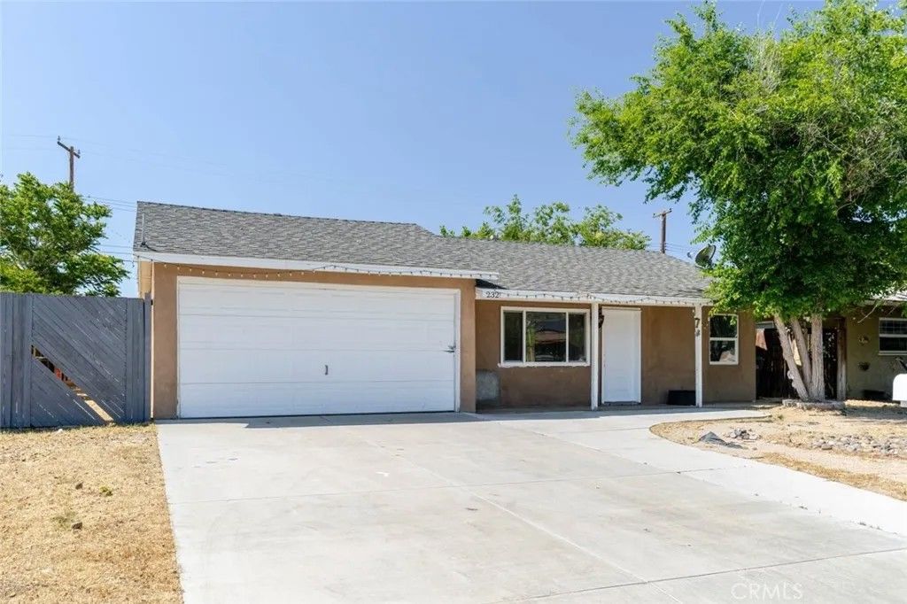 Photo of 232 E Avenue P5, Palmdale, CA 93550 (MLS # SR26092989)