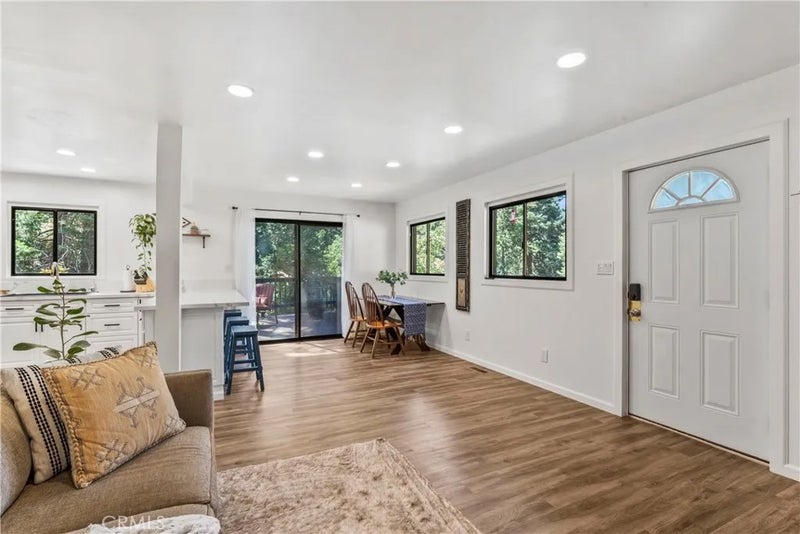 899 Blueridge Drive