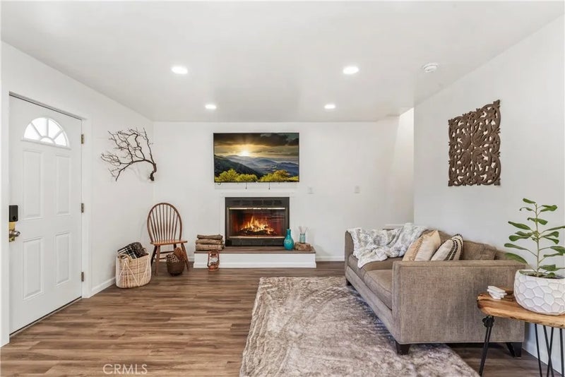 899 Blueridge Drive