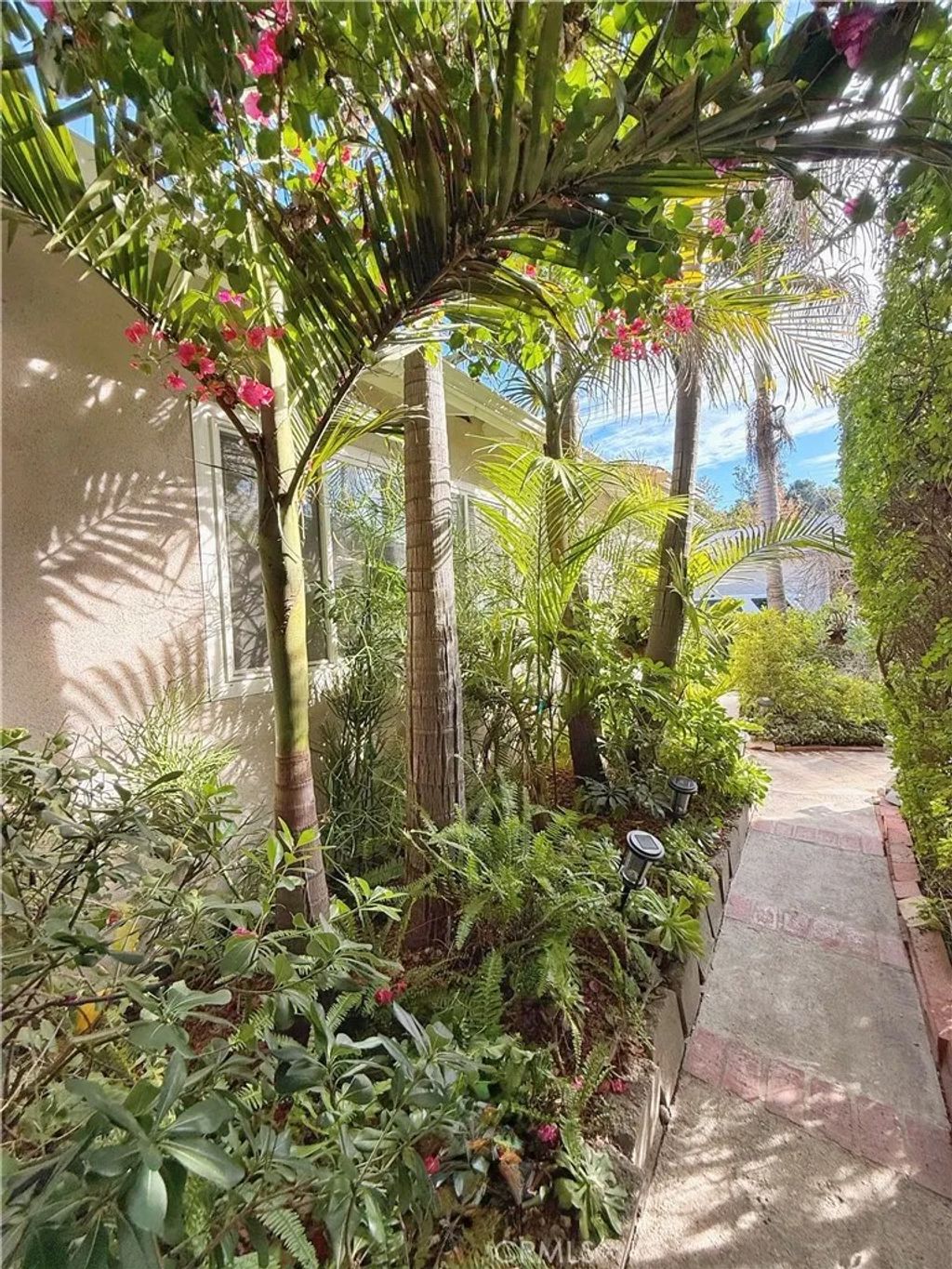 Photo of 4836 Ruth Avenue, Eagle Rock, CA 90041 (MLS # SR26011349)