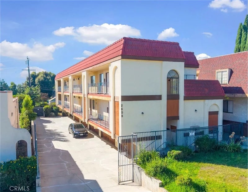 2608 W Alhambra Road