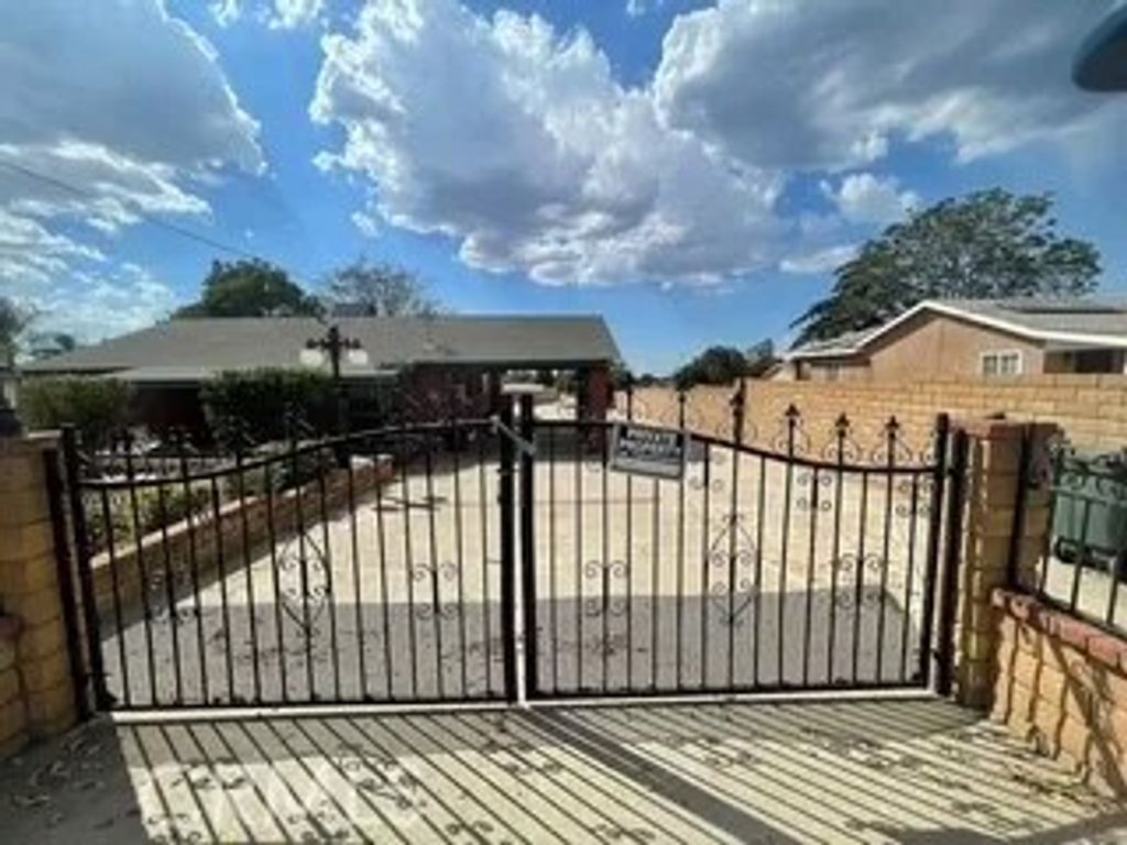 Photo of 1010 Douglas, Calimesa, CA 92320 (MLS # CV25273657)