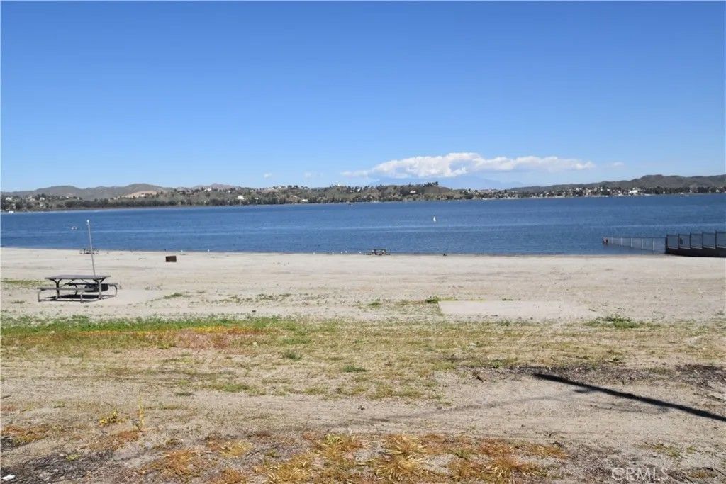 Photo of 32976 Oleander Dr, Lake Elsinore, CA 92530 (MLS # SW26033418)