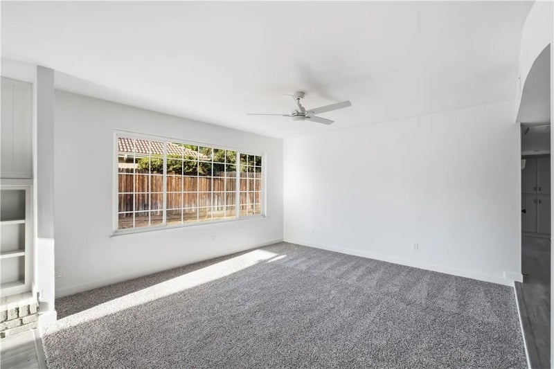 626 W Dorothea