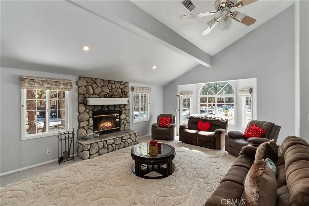 737 E Mountain View