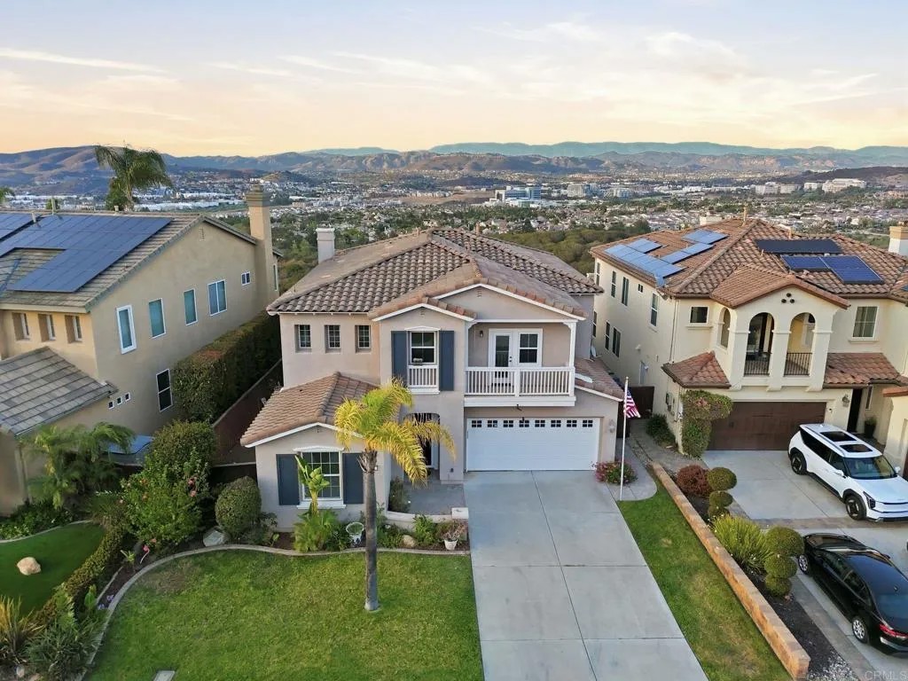 925 Bridgeport Court