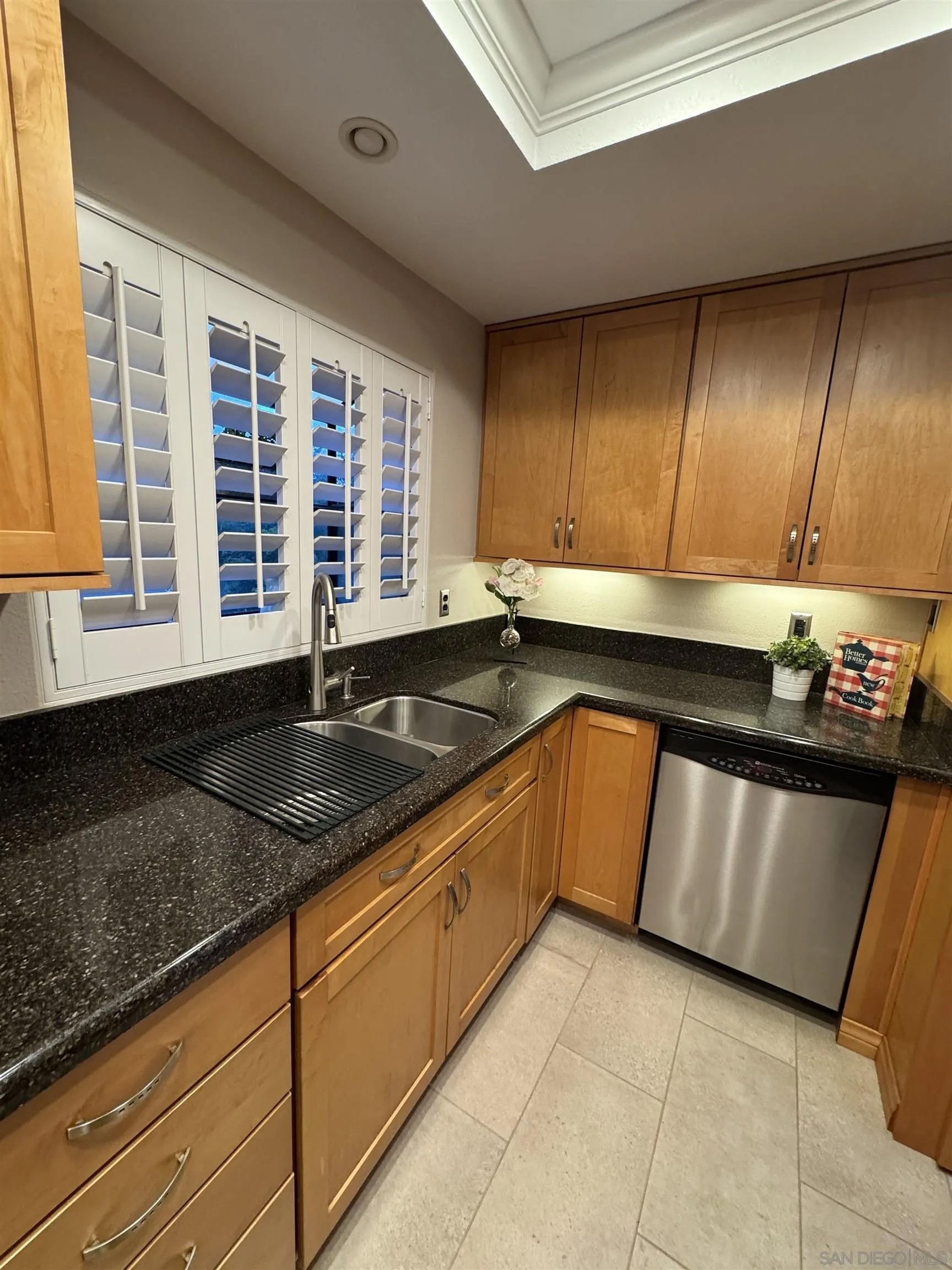 3684 Avocado Village 20