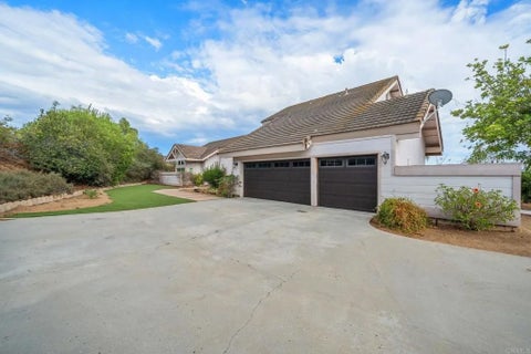 Photo of 14692 Sunrise Canyon Road, Poway, CA 92064 (MLS # PTP2606976)