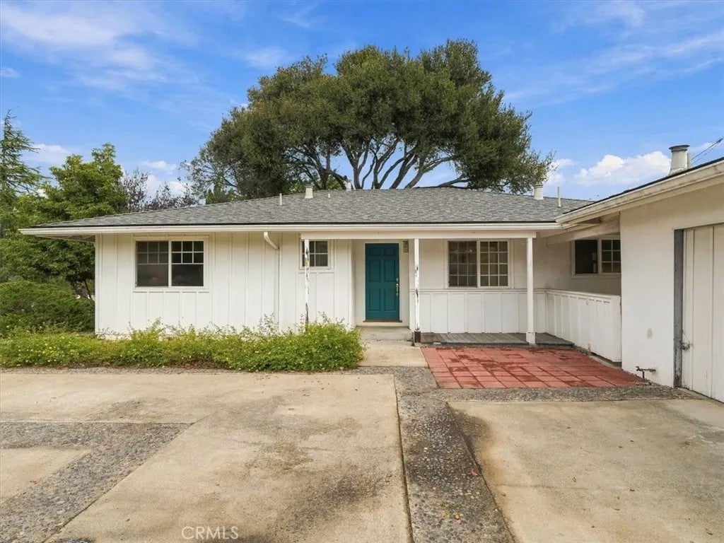 604 Country Club Drive