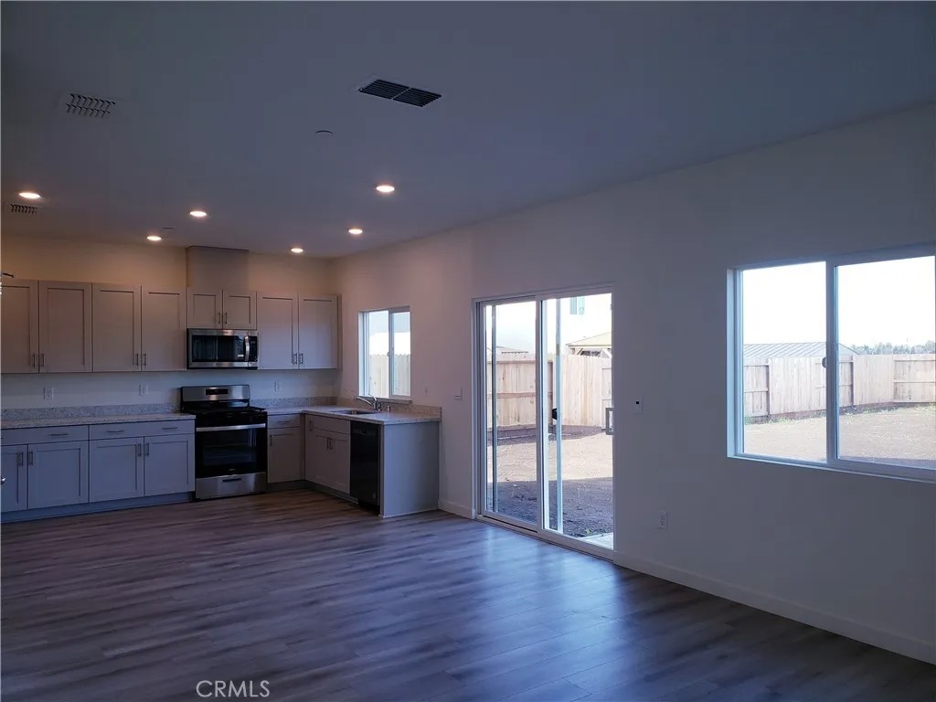 854 Pico Place