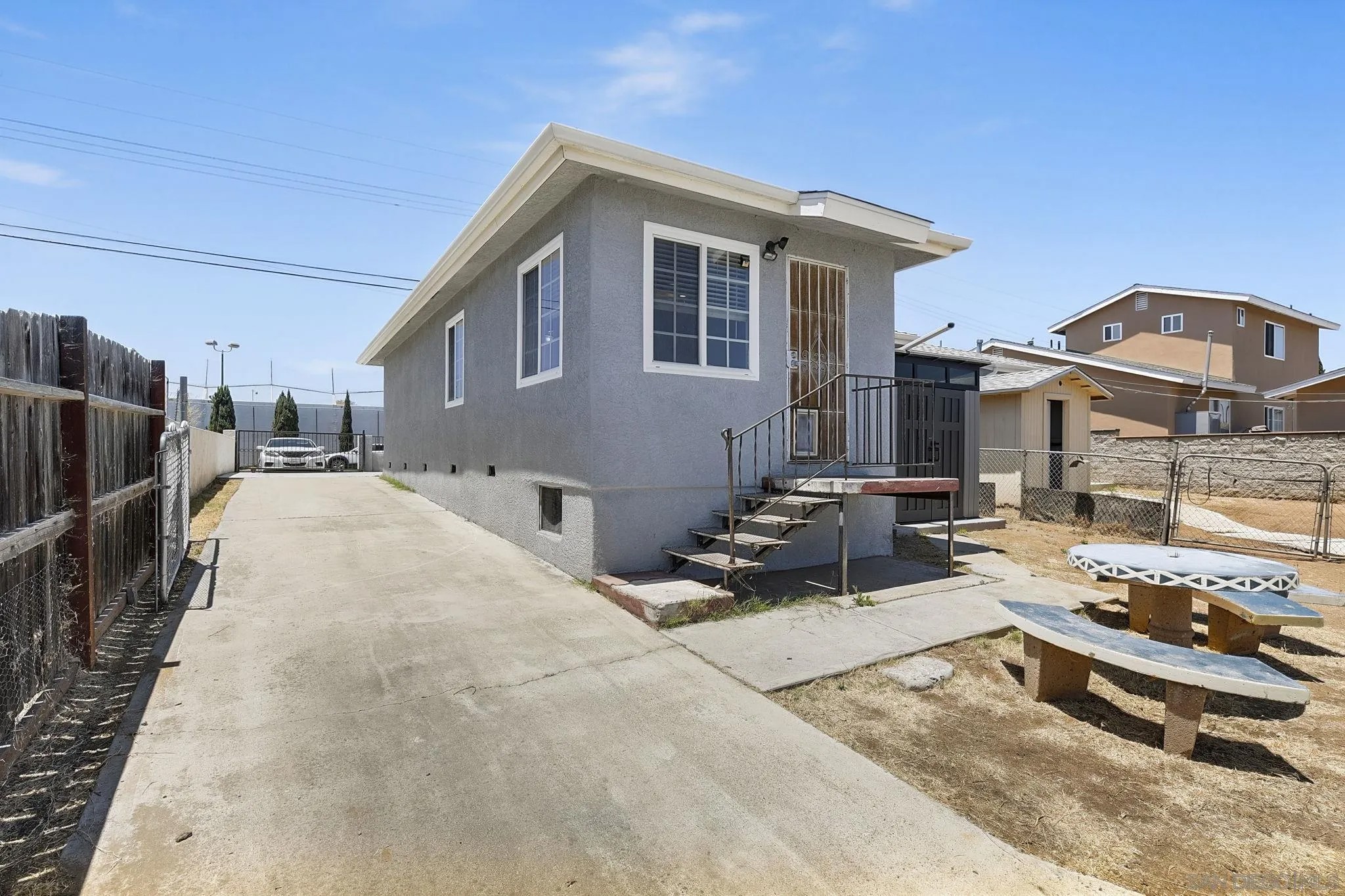 2225-27 Van Ness Ave