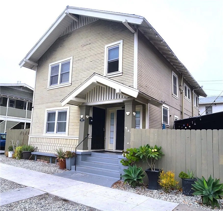 Photo of 811 Lime Avenue, Long Beach, CA 90813 (MLS # SB26234382)