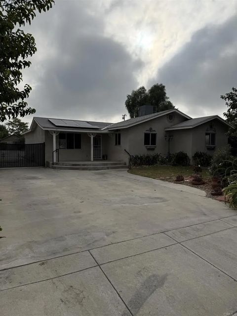 Photo of 601 S Rosario Avenue, San Jacinto, CA 92583 (MLS # PTP2508092) Photo of 601 S Rosario Avenue, San Jacinto, CA 92583 (MLS # PTP2508092)